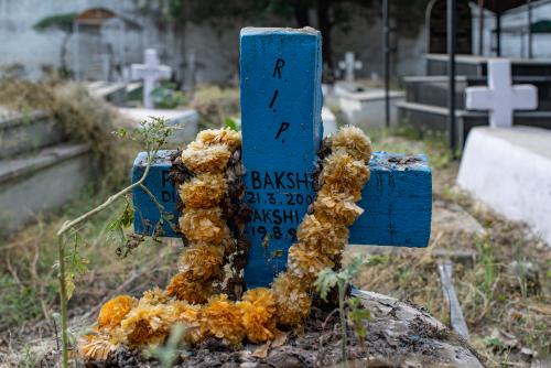 Hindu-Christian-Cemetery-Delhi-9070