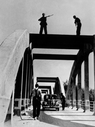 SPAIN. The Spanish civil war. The Republican side.
A checkpoint near Barcelona. August/September. 1936. During the Spanish Civil war.