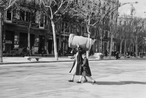 SPAIN. Spanish Civil War (1936-9).
ICP 288 Barcelona. January, 1939. Evacuating the city. Barcelona was being heavily bombed by fascist planes, as General Franco's troops rapidly approached the city.